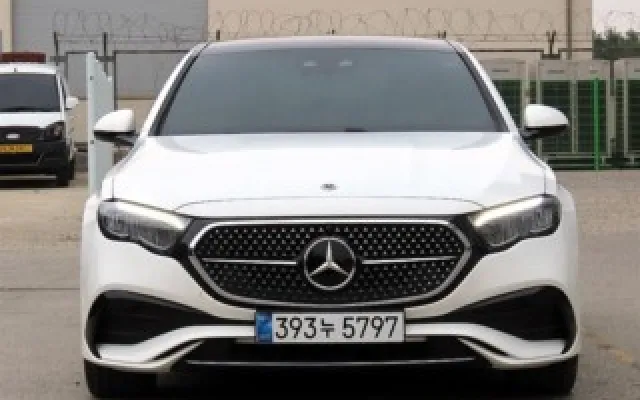 인천중고자동차할부 E-클래스 W214 E200 AMG 라인 매물 사진 5 - 2026/04 7,398km