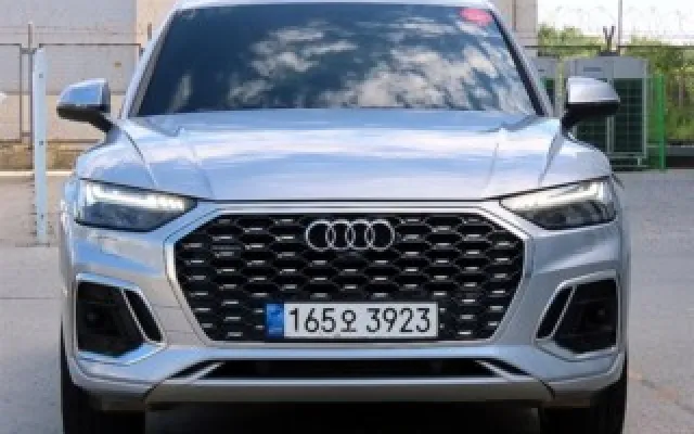 인천중고자동차할부 Q5 (FY) 45 TFSI 콰트로 프리미엄 스포트백 매물 사진 1 - 2022/06 76,314km